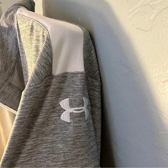 Under Armour Long Sleeve Dry Fit Zip Up Top Lightweight in Grey and White Size M - Picture 3 of 10